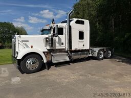 Kenworth W900L