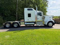 Kenworth W900L