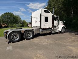 Kenworth W900L
