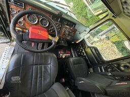 Kenworth W900L