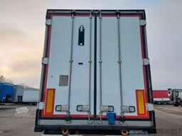 SCHMITZ CARGOBULL SKO24 ThermoKing SLXi 300