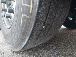 SCHMITZ CARGOBULL SKO24 ThermoKing SLXi 300