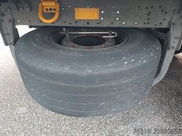 SCHMITZ CARGOBULL SKO24 ThermoKing SLXi 300