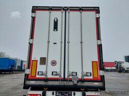 SCHMITZ CARGOBULL SKO 24 Thermo King SLXi 300