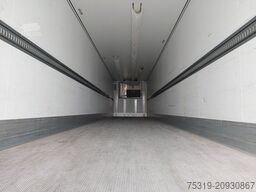SCHMITZ CARGOBULL SKO 24 Thermo King SLXi 300