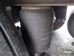 SCHMITZ CARGOBULL SKO 24 Thermo King SLXi 300