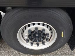 SCHMITZ CARGOBULL SKO 24 Thermo King SLXi 300