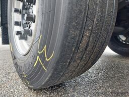 SCHMITZ CARGOBULL SKO 24 Thermo King SLXi 300