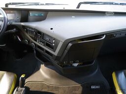 VOLVO FH 16 / 660 / 6x4 / DMC: 180.000 KG !! / RETARDE