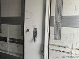 Schmitz Cargobull box semi-trailer with Carrier unit