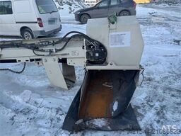 Metso LT1110S impact crusher with screen