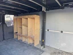 VOLKSWAGEN Crafter Kasten 2.0 TDI 30 mittel L2H1 GLASTRANS