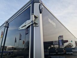 Variant schwarz breit stark gebremst