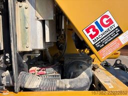 Caterpillar M313D VA - Outriggers + Blade