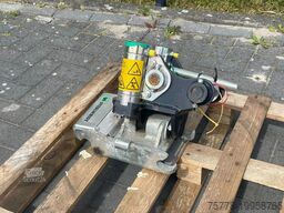 STEELWRIST TMX S30 -180HA | TILT QUICKCOUPLER | TILTING CO...
