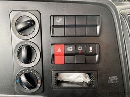 MERCEDES-BENZ Atego 818 4,35mKoffer*LBW+Tür*3x Sitze*AC*Autom.