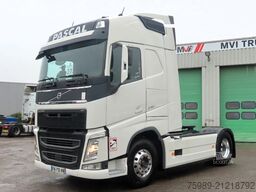 Volvo FH 540 vin: YV2RT60A1JB881331 EURO6  2X FUEL TA...