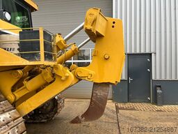 Caterpillar D8R - Single shank ripper