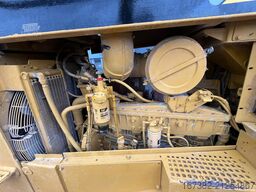 Caterpillar D8R - Single shank ripper