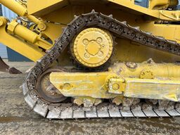Caterpillar D8R - Single shank ripper