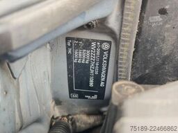 VW Transporter 2.0 TDI 9 Persons!