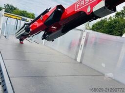 Wiese Baustoffauflieger mit Fassi Kran F240