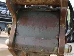 LIEBHERR R924 COMPACT VERSTELLAUSLEGER Nr.: 845