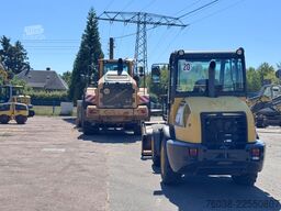 KOMATSU WA 65, WA70 , Palettengabel, 4- in 1 Schaufel