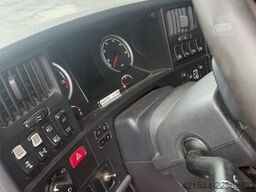 Scania R560 6x4 Tractor Unit. Truck Mounted Attenuator NO