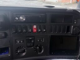 Scania R560 6x4 Tractor Unit. Truck Mounted Attenuator NO