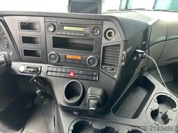 Mercedes-Benz Antos 2030 4x2 Atlas 120.2E-A 3 L Euro 6