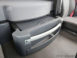 RENAULT T 440