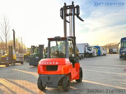 Toyota 42-4FD40 / DIESEL / 4500KG / DUPLEX / FO