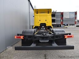 MERCEDES-BENZ eActros 300 L 6x2 AHK