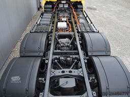 MERCEDES-BENZ eActros 300 L 6x2 AHK