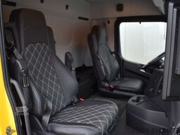 MERCEDES-BENZ eActros 300 L 6x2 AHK