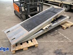 FLIEGL hydr. Auffahrrampen seitl. verschiebbar