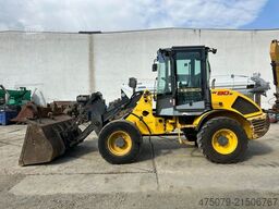 NEW HOLLAND W 80 B / Gabel + Schaufel