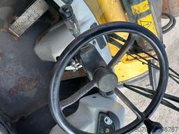 NEW HOLLAND W 80 B / Gabel + Schaufel