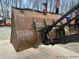 NEW HOLLAND W 80 B / Gabel + Schaufel