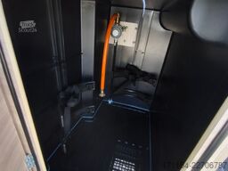 FORSTER Van 636 EB Flip mit Aufstelldach und Längsbetten