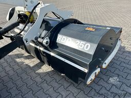 CLAAS Arion 650 / Mahausrüstung