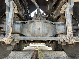 MERCEDES-BENZ Actros 4151 V8 8x4 / Bordmatik / Retarder