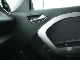 Mercedes-Benz T 180 d PROGRESSIVE LED PDC KlimaA Navi FLA SHZ