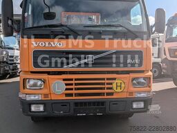VOLVO FM12-380 / 8X4 / 28m Hiab Kran / WINCH