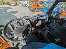 VOLVO FM12-380 / 8X4 / 28m Hiab Kran / WINCH