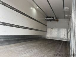 MAN TGX 26.510 6x2 Thermoking UT800