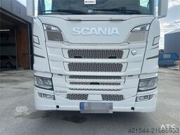 Scania R500 6x2 livestock truck – 12 cattle or 120 sheep/