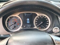 NISSAN Navara NP300 N-Guard Double Cab 4x4