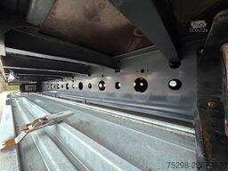 WIELTON NS-3 / Palettenkasten / Liftachse